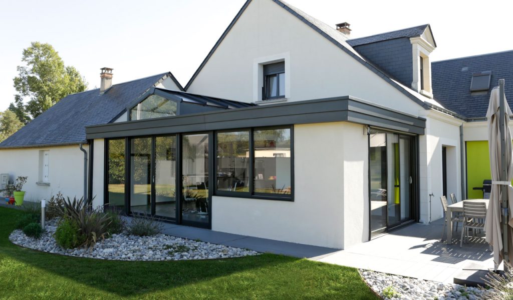 Extension de maison avec une nouvelle pièce